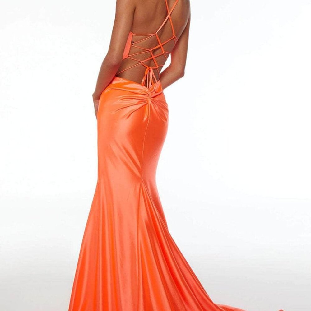 Alyce Paris 61674 mermaid cut gown - Picture 5 of 7
